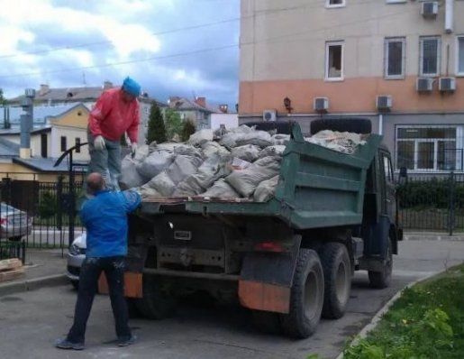 Вывоз строительного мусора (самосвалы, газели). Грузчики стоимость услуг и где заказать - Москва