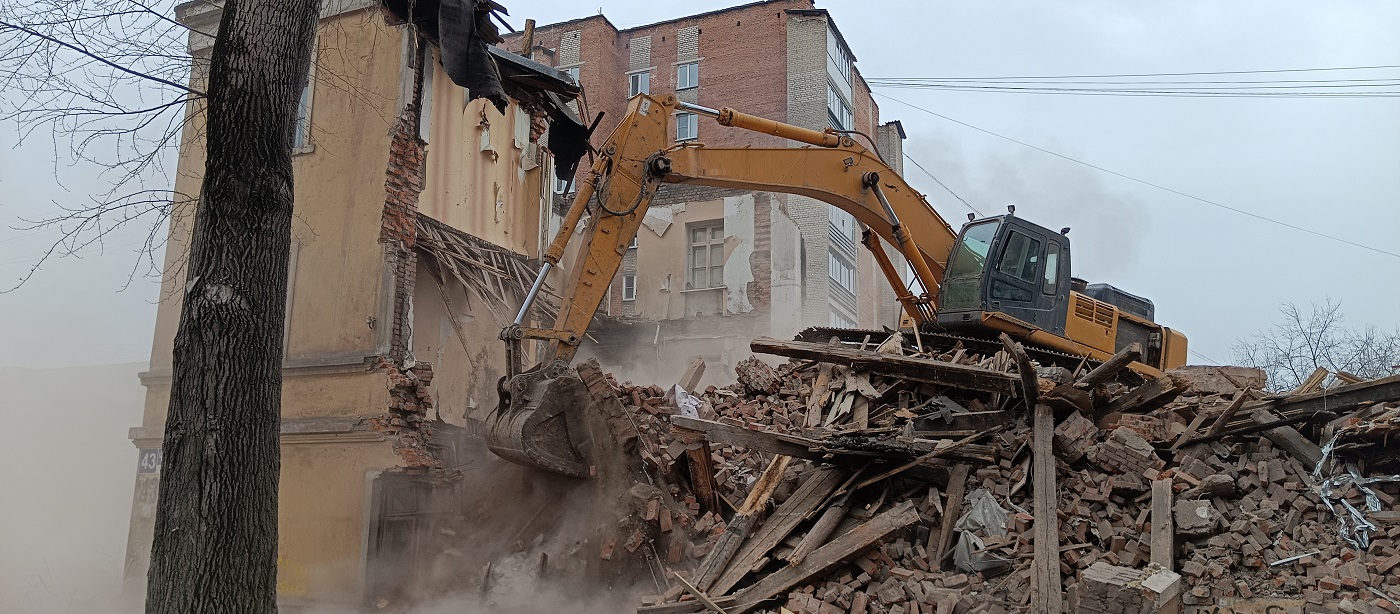 Услуги по сносу и демонтажу старых домов, строений и сооружений в Куровском
