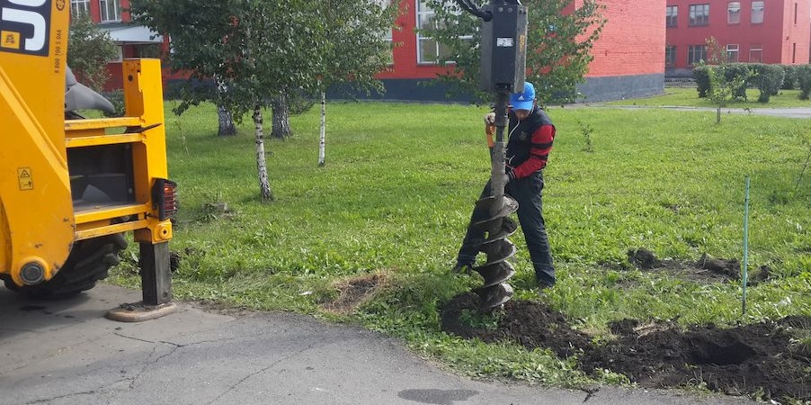 Услуги по бурению грунта под столбы и фундамент в Московской области